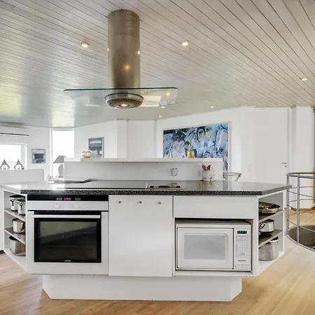 بيت للعطل 6 Bedroom Gorgeous In