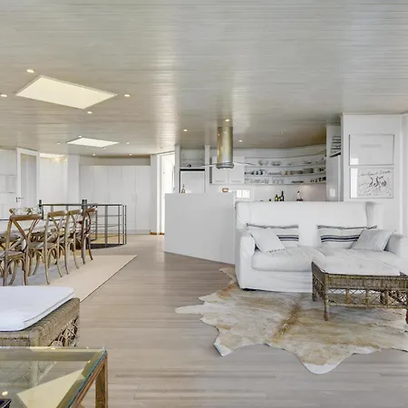 6 Bedroom Gorgeous In *