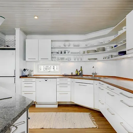 6 Bedroom Gorgeous In