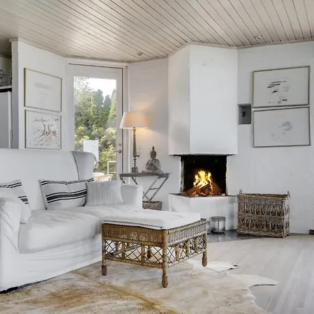 6 Bedroom Gorgeous In * جيليليه